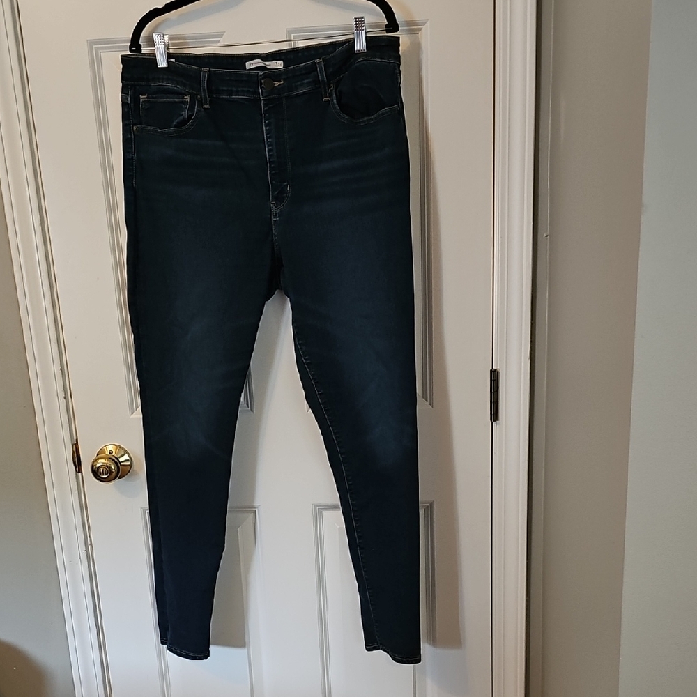 Levi's Women's Deep Indigo Skinny Jeans